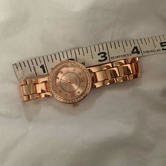 New/never Worn Ellen Tracy Rose Gold Watch - Picture 4 of 6